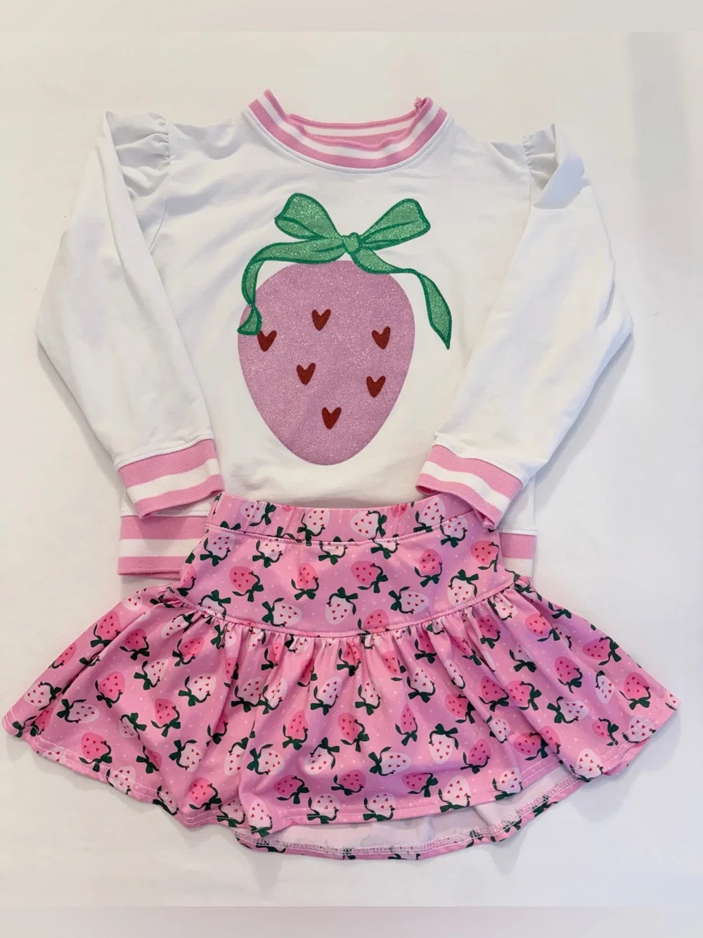 Azarhia Girls' Strawberry Skort with Matching Skirt & Built-in Shorts (YS 6/7)